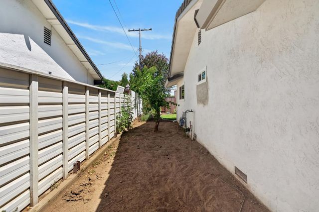 731 Birchwood Dr, Lodi, CA 95240