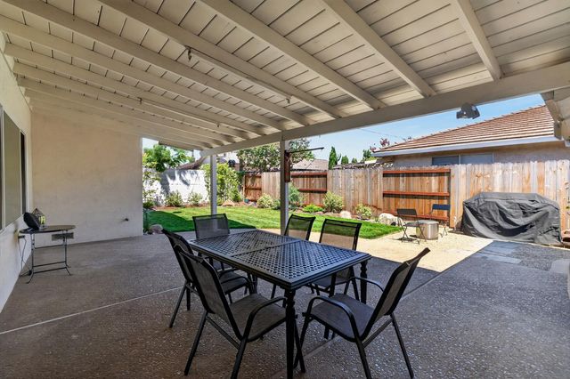 731 Birchwood Dr, Lodi, CA 95240