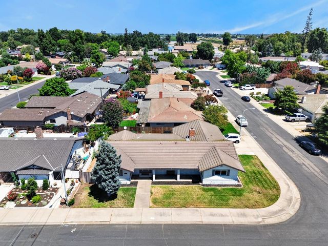 731 Birchwood Dr, Lodi, CA 95240