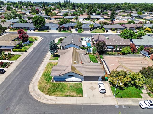 731 Birchwood Dr, Lodi, CA 95240