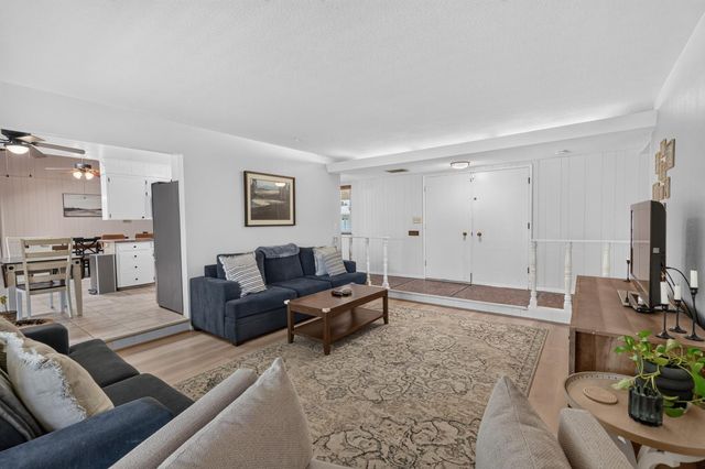 731 Birchwood Dr, Lodi, CA 95240