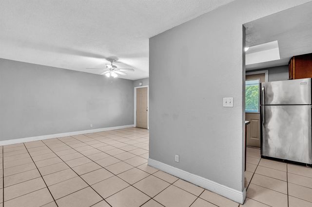 626 SW 14TH Avenue 212, Fort Lauderdale, FL 33312