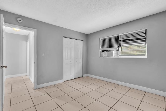 626 SW 14TH Avenue 212, Fort Lauderdale, FL 33312