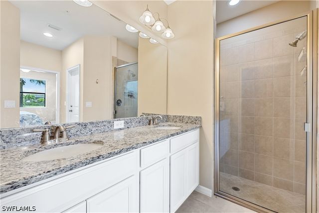 9441 Benvenuto CT 102, Naples, FL 34119