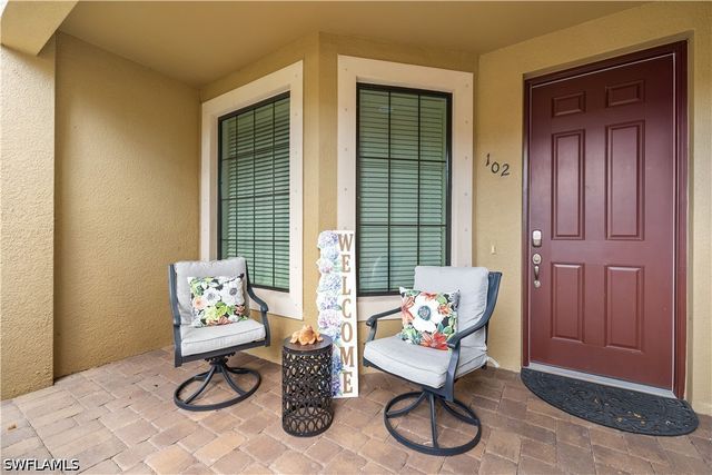 9441 Benvenuto CT 102, Naples, FL 34119