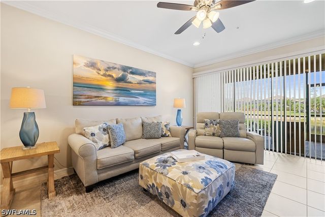 9441 Benvenuto CT 102, Naples, FL 34119