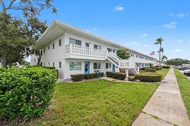 8555 112TH STREET N 204, Seminole, FL 33772