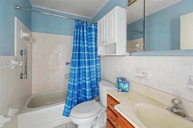 8555 112TH STREET N 204, Seminole, FL 33772