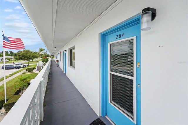 8555 112TH STREET N 204, Seminole, FL 33772