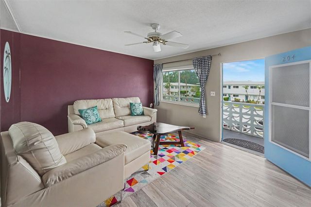 8555 112TH STREET N 204, Seminole, FL 33772