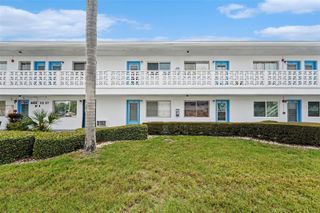 8555 112TH STREET N 204, Seminole, FL 33772