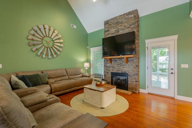 3600 Willow Lake Circle, Chattanooga, TN 37419
