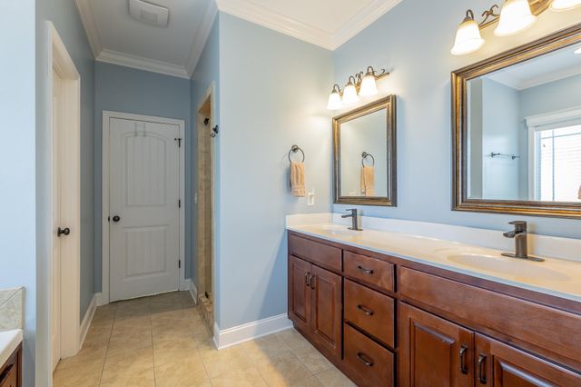 3600 Willow Lake Circle, Chattanooga, TN 37419