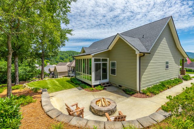 3600 Willow Lake Circle, Chattanooga, TN 37419