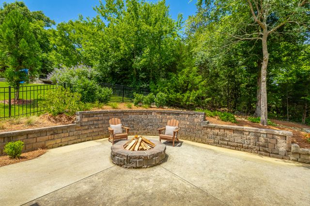 3600 Willow Lake Circle, Chattanooga, TN 37419