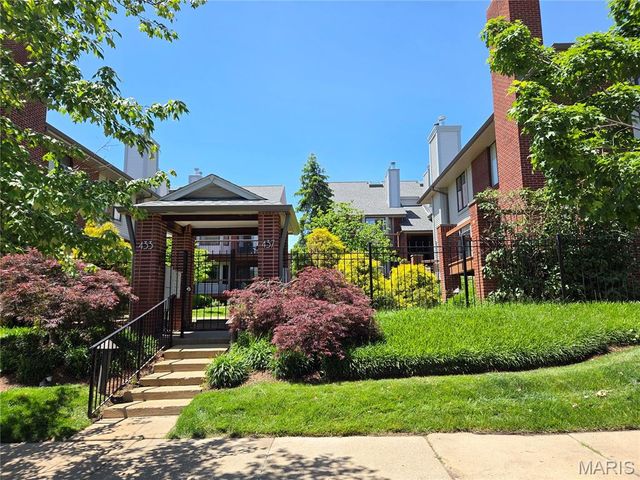 433 Clara Avenue 12, St Louis, MO 63112