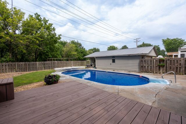 3413 34th Avenue, Moline, IL 61265