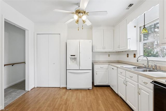 1604 Colonial AVE, Smithfield, VA 23430