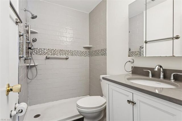 1604 Colonial AVE, Smithfield, VA 23430