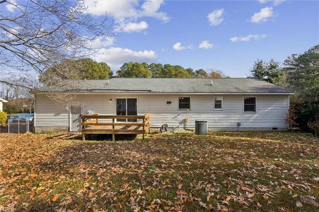 1604 Colonial AVE, Smithfield, VA 23430