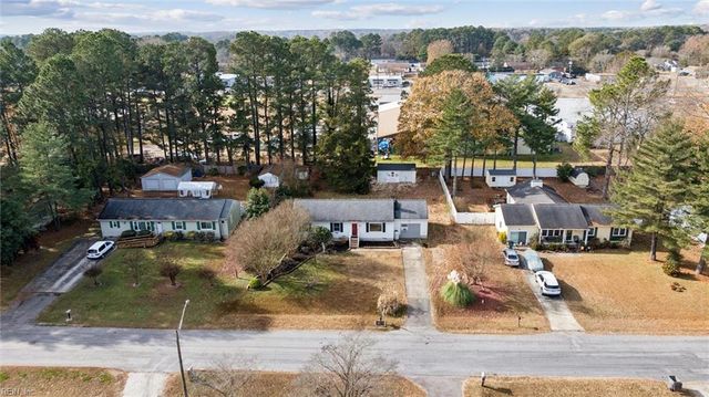 1604 Colonial AVE, Smithfield, VA 23430