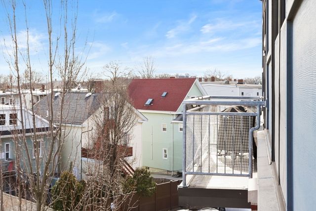 944 Dorchester Ave 57, Boston, MA 02125