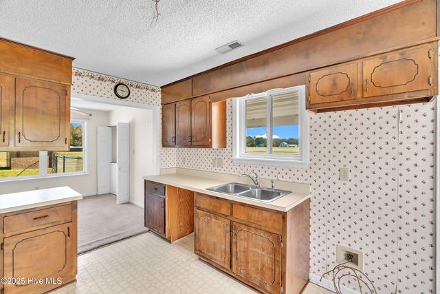 1968 Belgrade Swansboro Road, Maysville, NC 28555