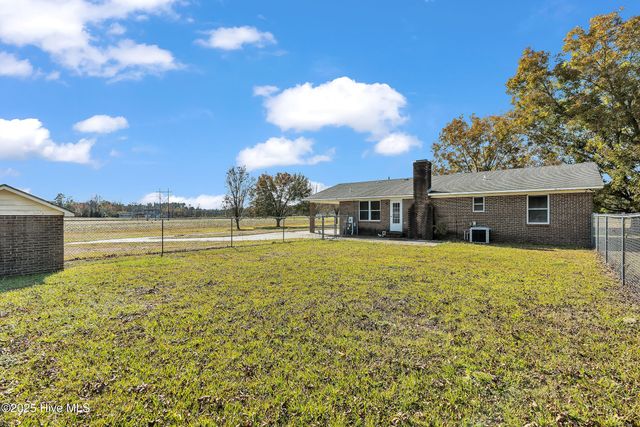 1968 Belgrade Swansboro Road, Maysville, NC 28555