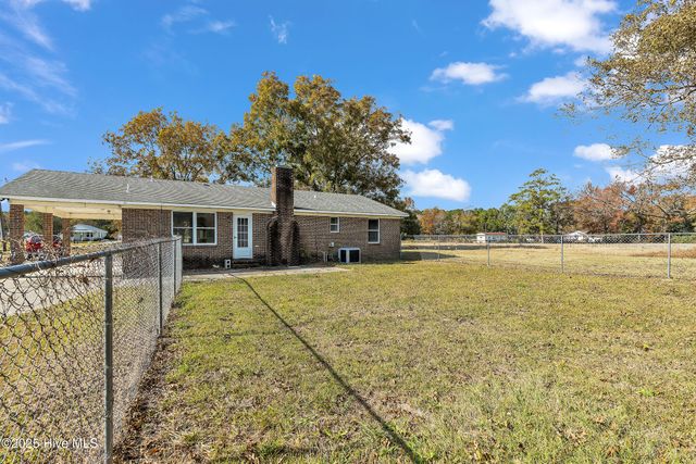 1968 Belgrade Swansboro Road, Maysville, NC 28555