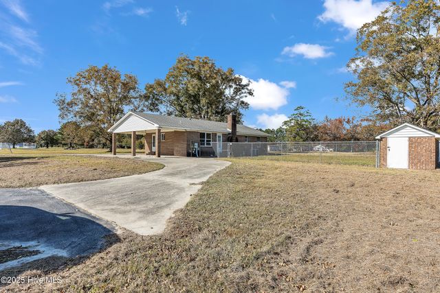 1968 Belgrade Swansboro Road, Maysville, NC 28555