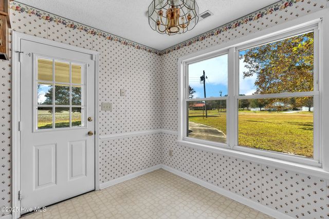 1968 Belgrade Swansboro Road, Maysville, NC 28555