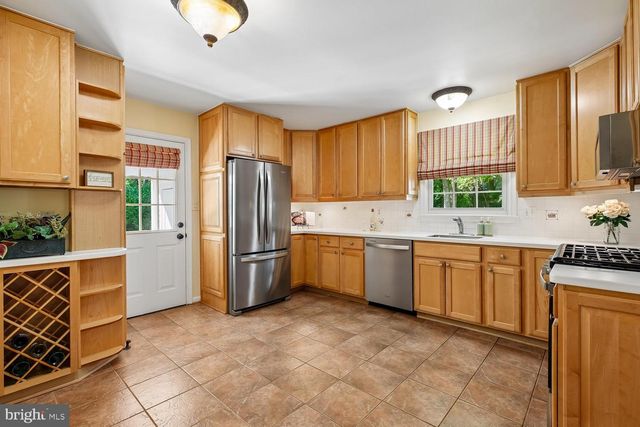 1525 ARBOR VIEW RD, Silver Spring, MD 20902