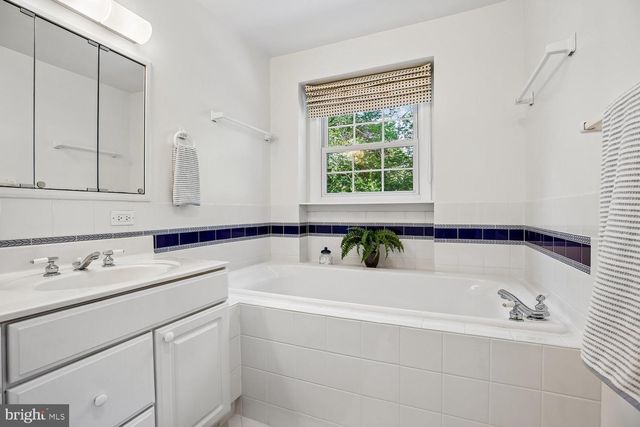 1525 ARBOR VIEW RD, Silver Spring, MD 20902