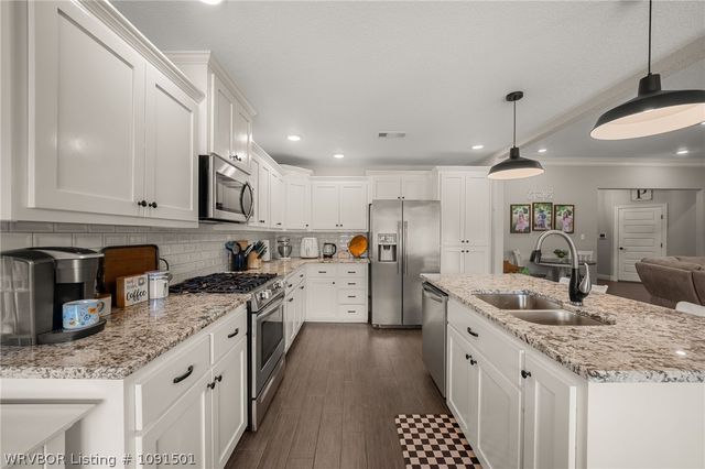 9301 Harvest Court, Fort Smith, AR 72916