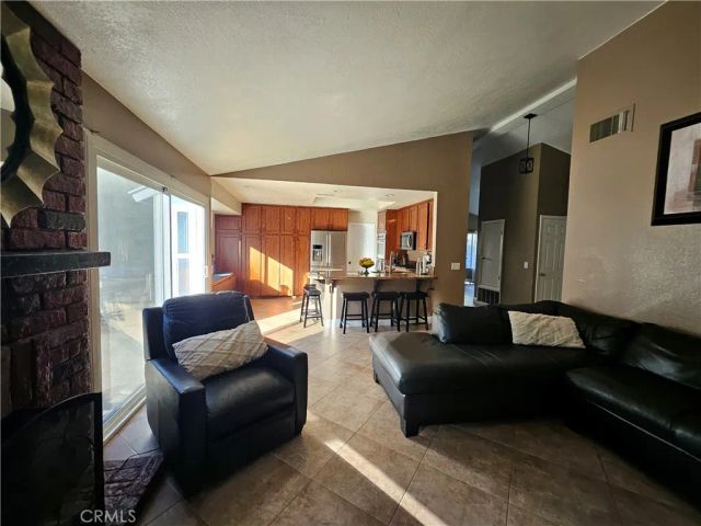 7907 Standish Avenue, Riverside, CA 92509