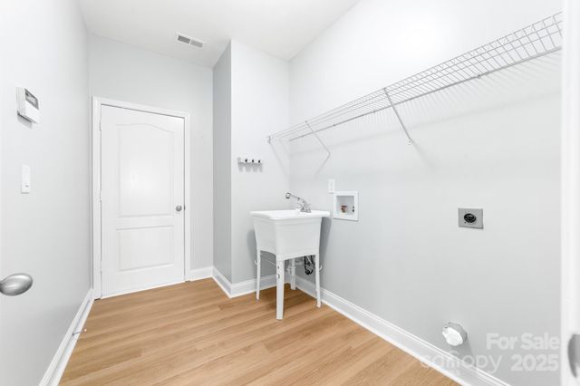 2406 Harwood Hills Lane, Charlotte, NC 28214