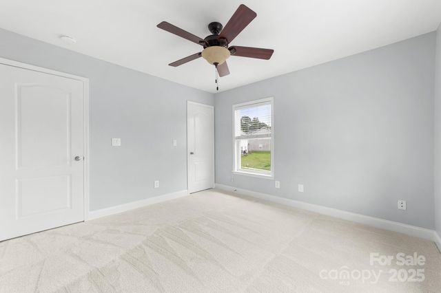 2406 Harwood Hills Lane, Charlotte, NC 28214