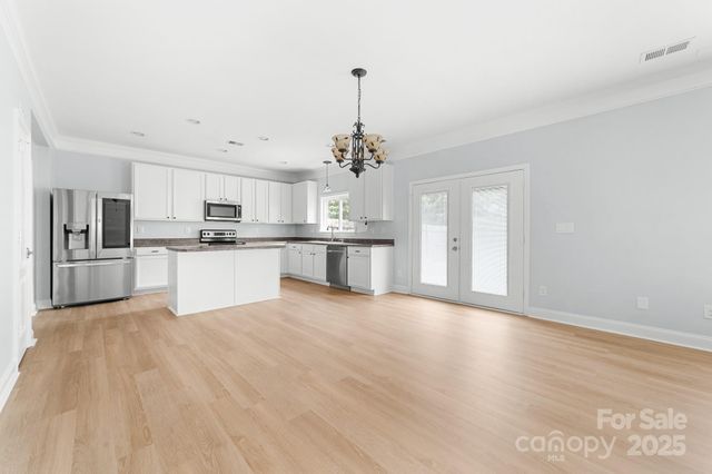 2406 Harwood Hills Lane, Charlotte, NC 28214