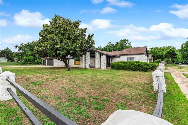 605 W Rogers Street, El Reno, OK 73036