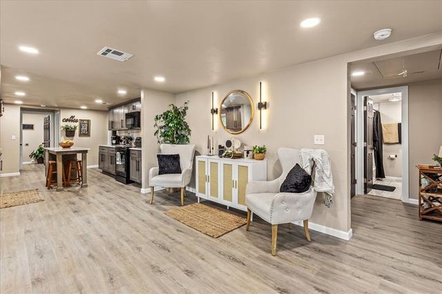 605 W Rogers Street, El Reno, OK 73036