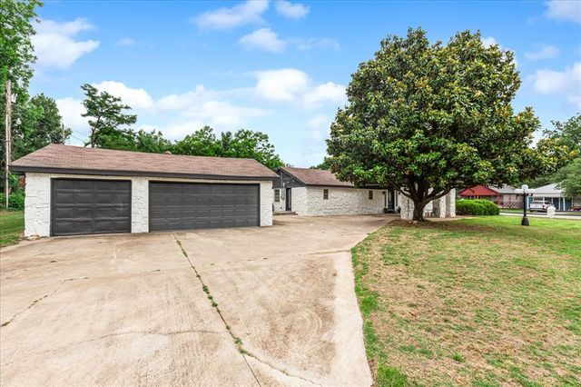 605 W Rogers Street, El Reno, OK 73036