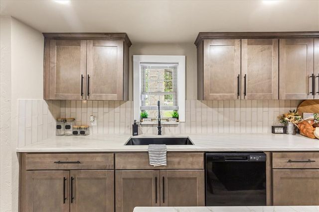605 W Rogers Street, El Reno, OK 73036