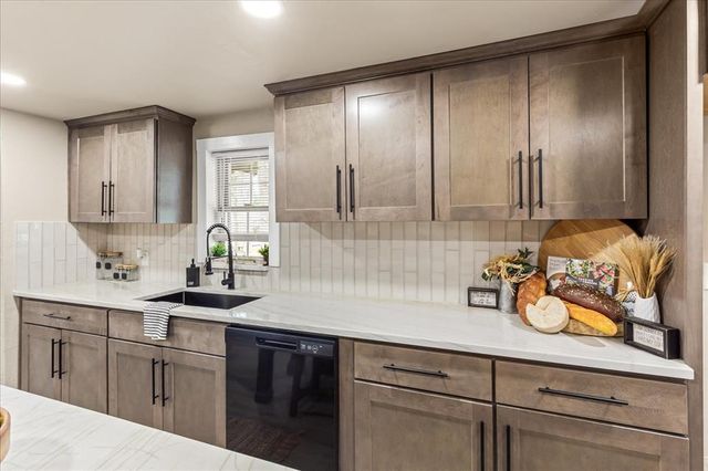 605 W Rogers Street, El Reno, OK 73036