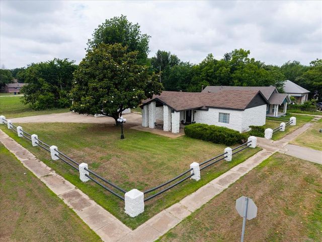 605 W Rogers Street, El Reno, OK 73036