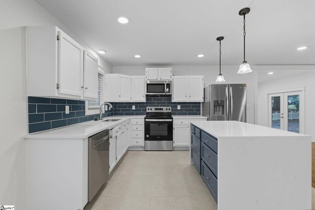 104 Elaine Avenue, Taylors, SC 29687