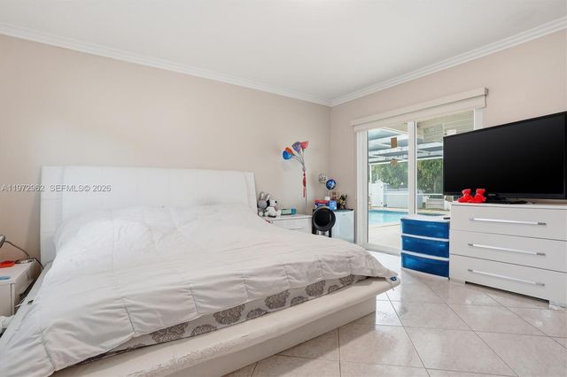 5518 Mckinley St, Hollywood, FL 33021