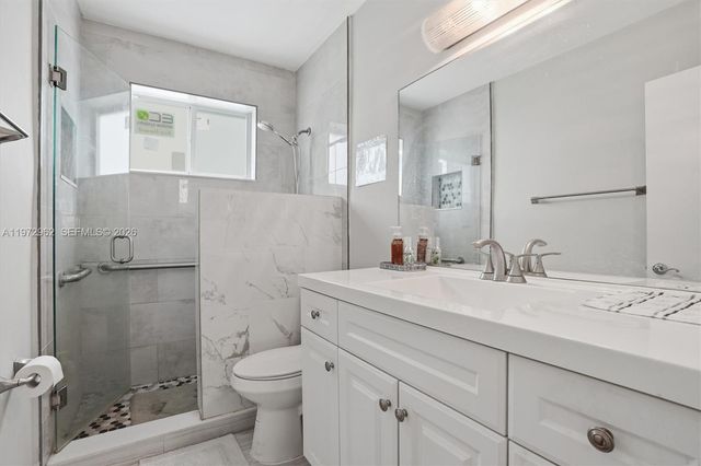 5518 Mckinley St, Hollywood, FL 33021