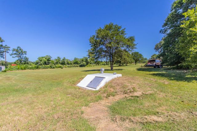 2710 Mineral Wells Highway, Weatherford, TX 76088