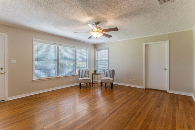 2710 Mineral Wells Highway, Weatherford, TX 76088