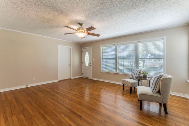 2710 Mineral Wells Highway, Weatherford, TX 76088
